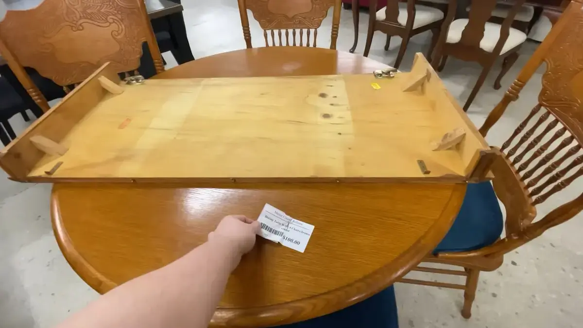 Cele mai bune locuri pentru a găsi mobilier vintage dincolo de magazinele de mâna a doua