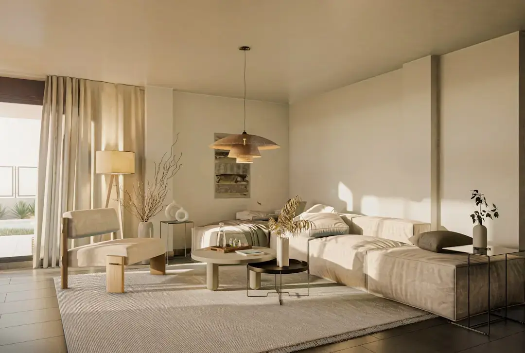 Designerul de interior creează patru spații unice în un studio de 230 de metri pătrați