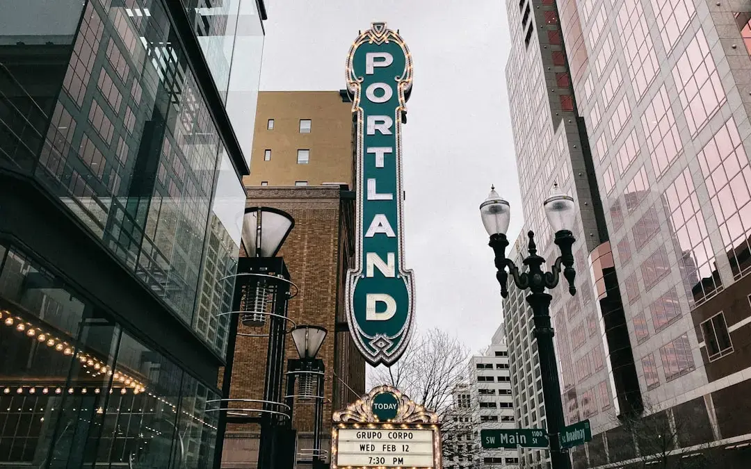 O casă istorică din Portland: Veranda veche, o oază modernă