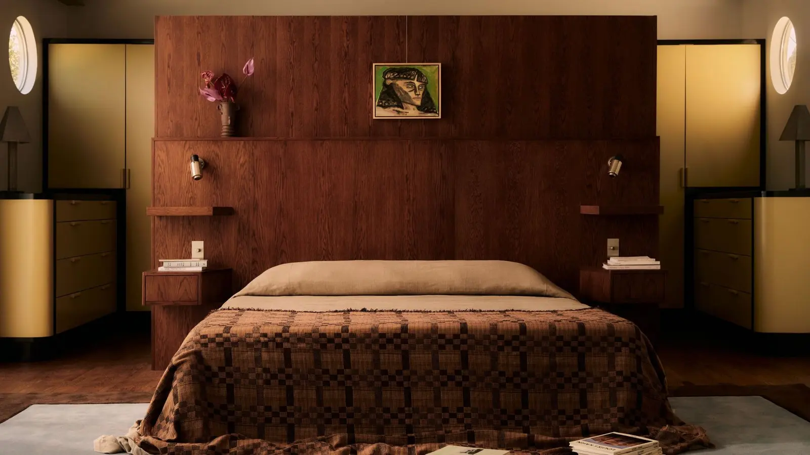 6 designeri de interior împărtășesc cele mai bune sfaturi pentru o dormitoare care să se simtă ca un refugiu