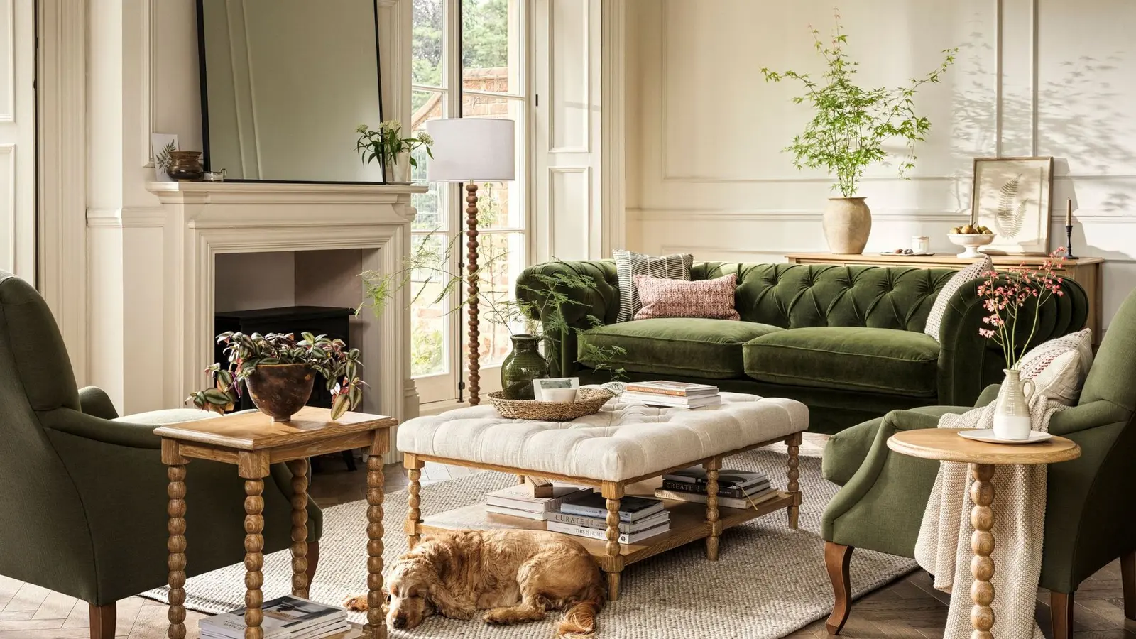 Cotswold lansează colecție de mobilier din stejar solid, la prețuri sub 200 de lire
