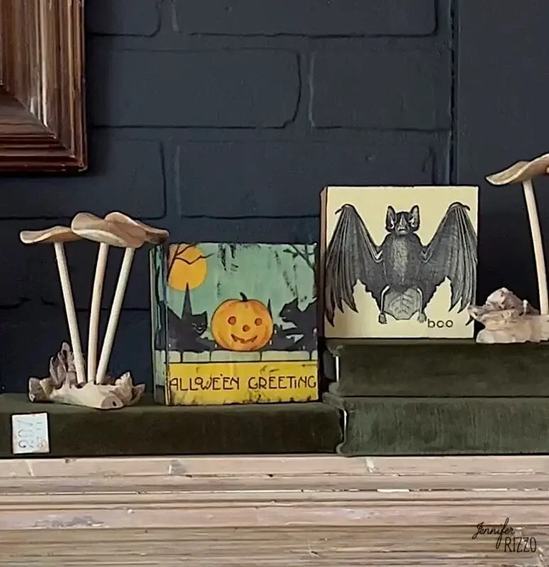 Decorații handmade pentru raftă în stil vintage pentru Halloween