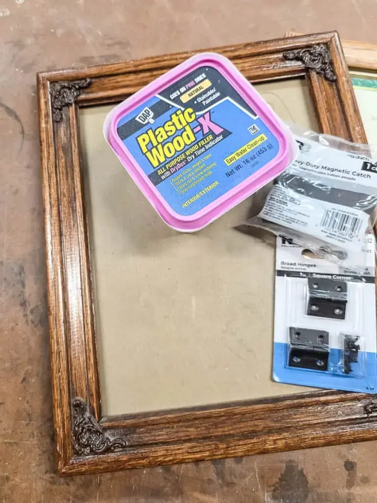 Depozite ascunse pentru baie: organizare creativă și practică