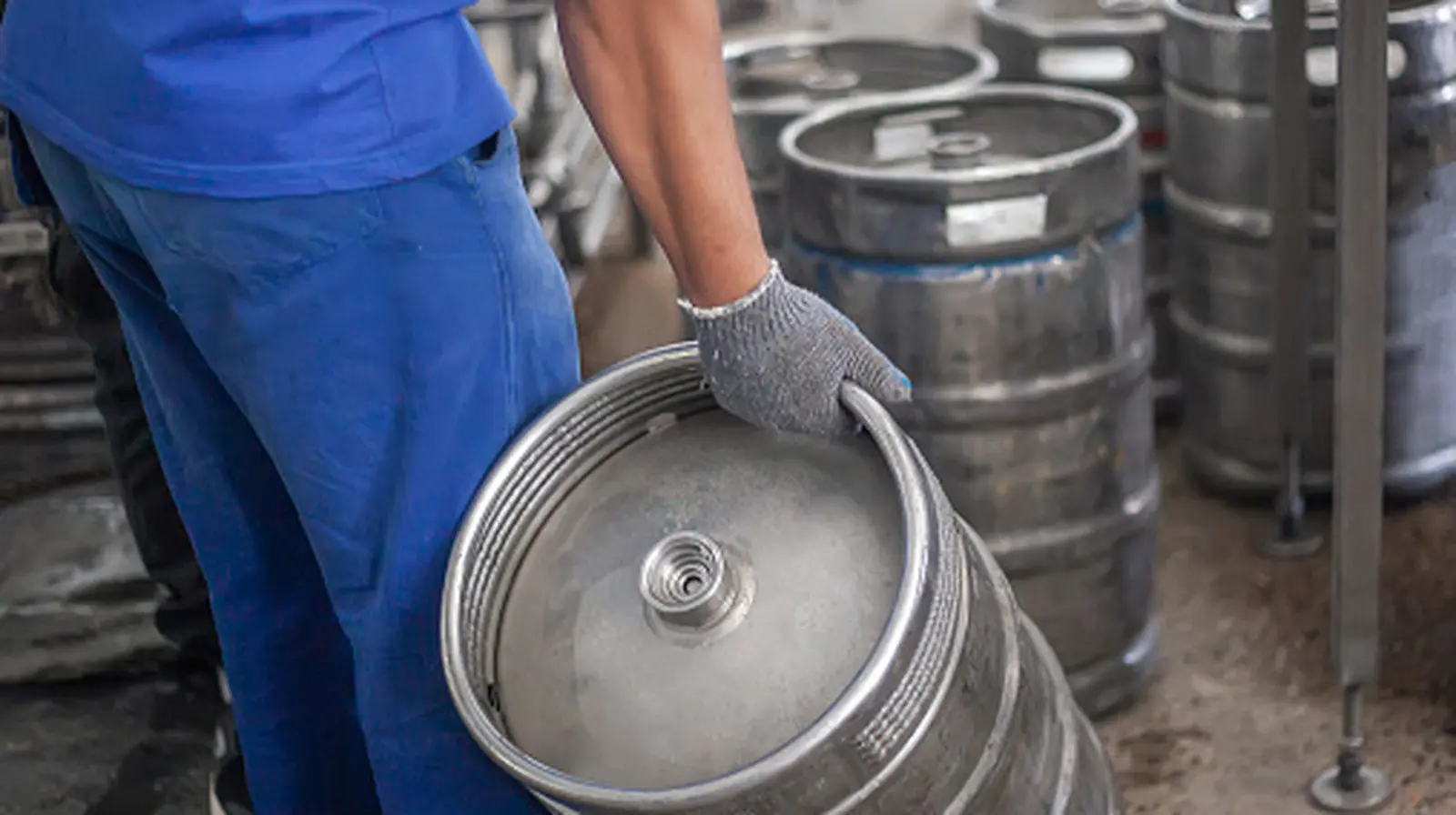 Grătar portabil din butelie de bere: proiect DIY care economisește bani și spațiu