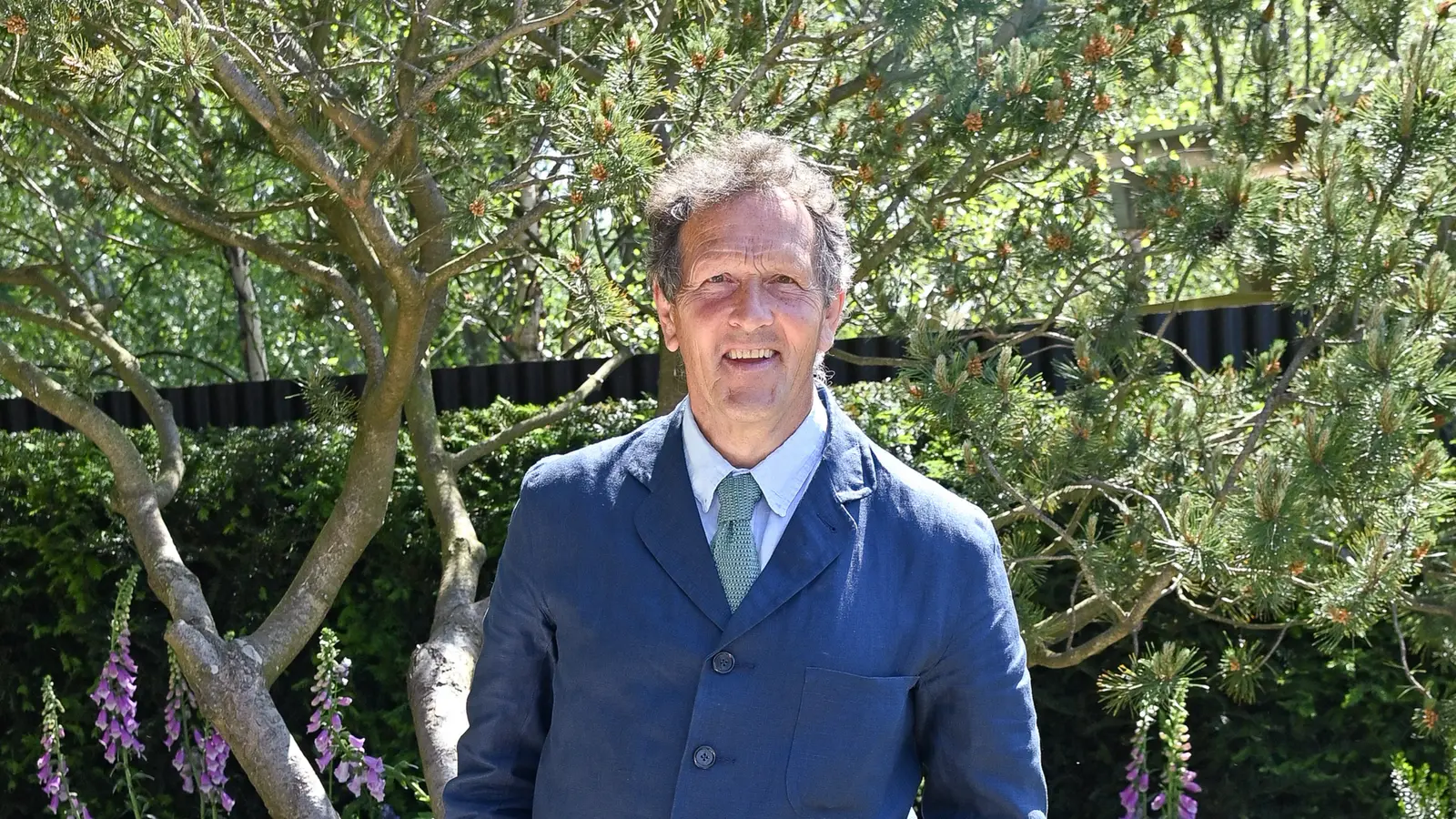 Trucul genial al lui Monty Don pentru a-ți transforma grădina umbroasă